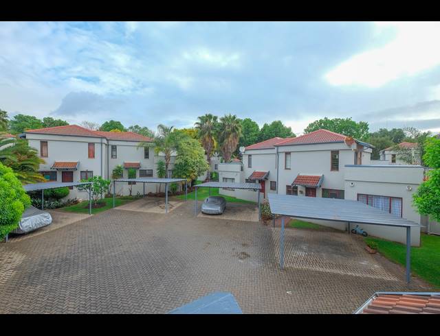 2 BEDROOM APARTMENT TO LET IN LONEHILL